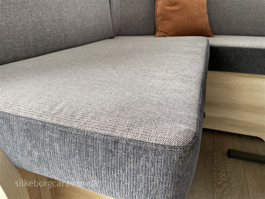 Hobby De Luxe 460 UFe DK-Line